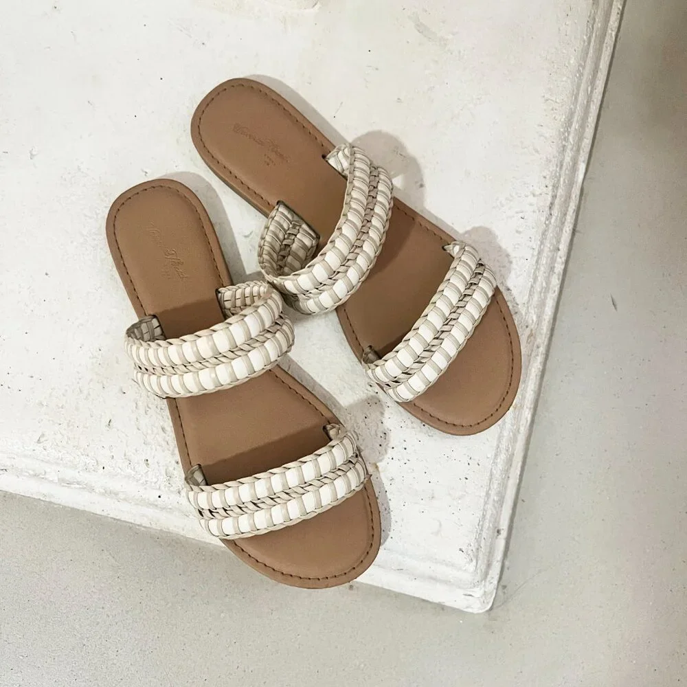 Universal Thread Braided Sandals - Picture 4 of 4